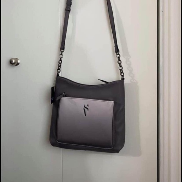 BNWT Simply Vera Vera Wang grey ombré purse - Picture 2 of 5